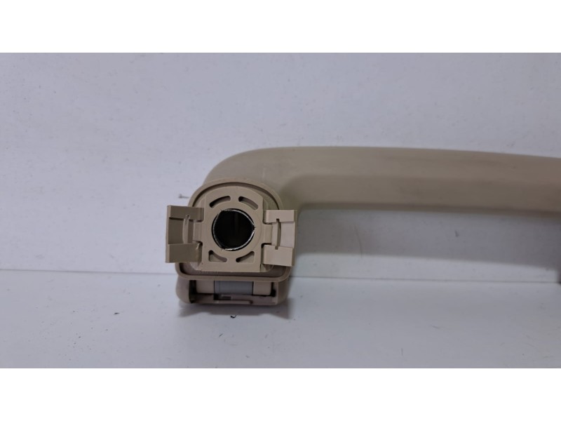 Recambio de maneta interior delantera izquierda para volvo xc60 2.4 diesel cat referencia OEM IAM D5244T14 77021 