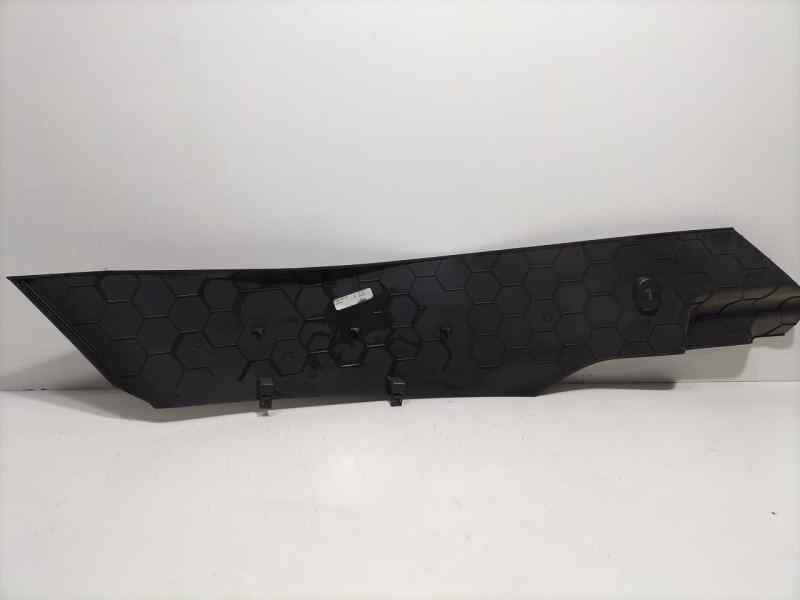 Recambio de molduras delanteras para seat leon (5f1) reference referencia OEM IAM 5F1868432A 83759 