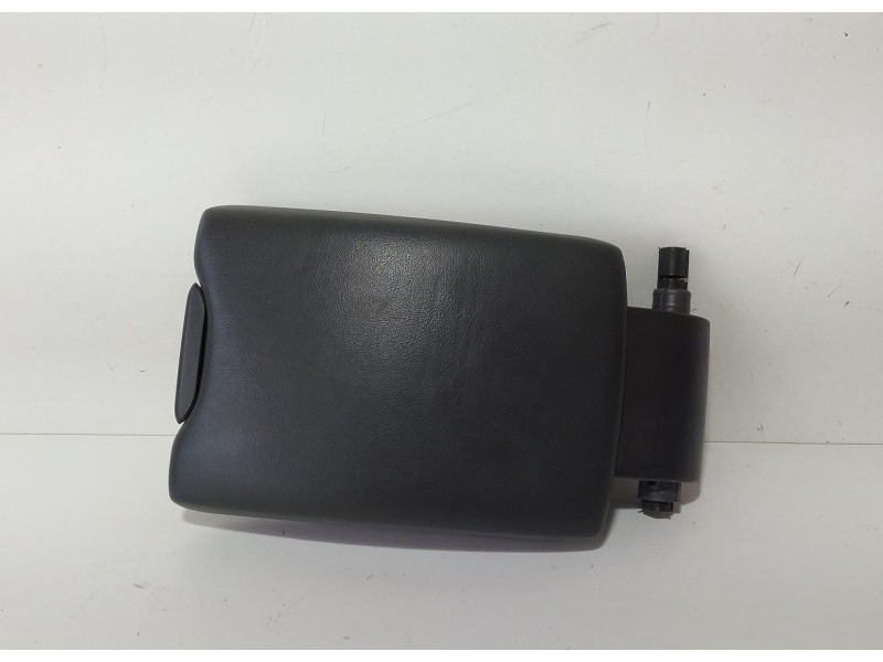 Recambio de apoyabrazos central para volvo xc60 2.4 diesel cat referencia OEM IAM D5244T14 77028 