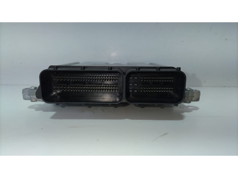 Recambio de centralita motor uce para volvo xc60 2.4 diesel cat referencia OEM IAM P31303388 77031 