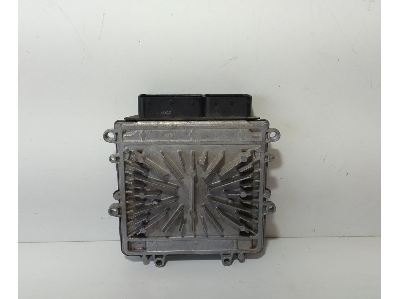 Recambio de centralita motor uce para volvo xc60 2.4 diesel cat referencia OEM IAM P31303388 77031 