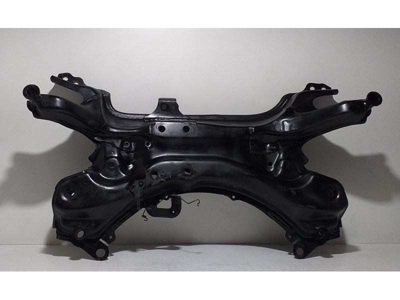 Recambio de puente delantero para toyota auris hybrid active referencia OEM IAM 2ZRFXE 67464 
