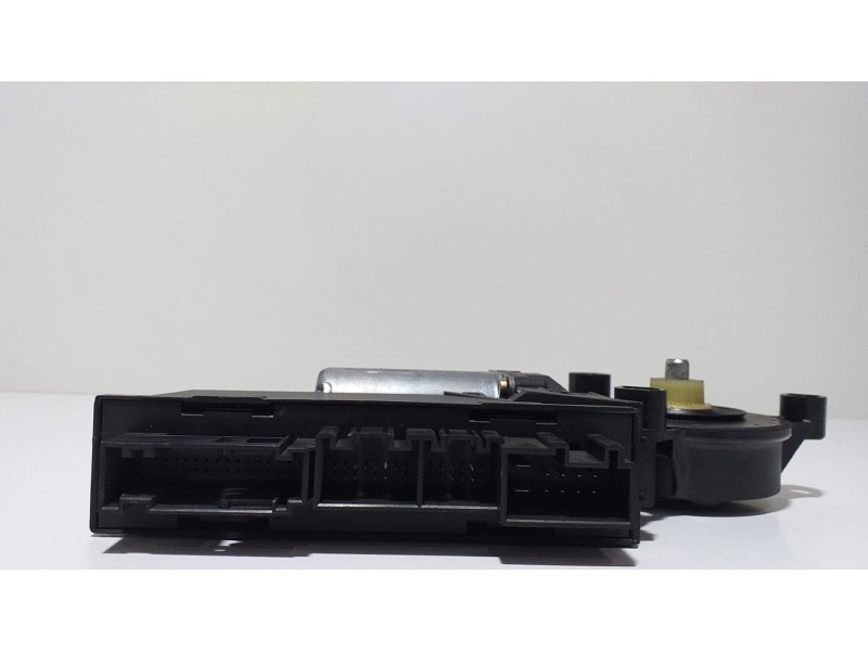 Recambio de motor elevalunas trasero derecho para volkswagen touareg (7la) tdi v10 referencia OEM IAM 7L0959704B 56799 