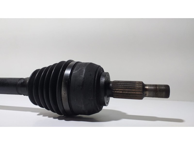 Recambio de transmision delantera derecha para renault megane ii familiar authentique confort referencia OEM IAM 8200436366 5681