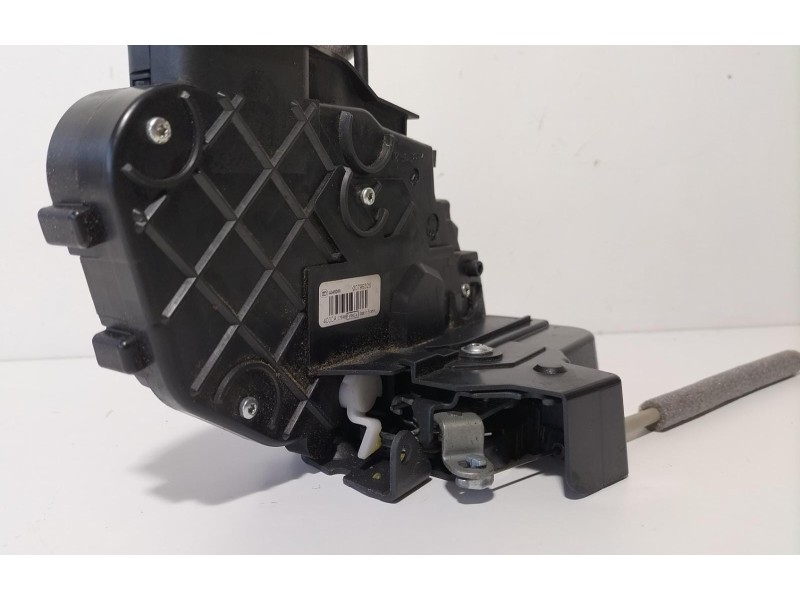 Recambio de cerradura puerta trasera izquierda para volvo xc60 2.4 diesel cat referencia OEM IAM 30799325 77044 