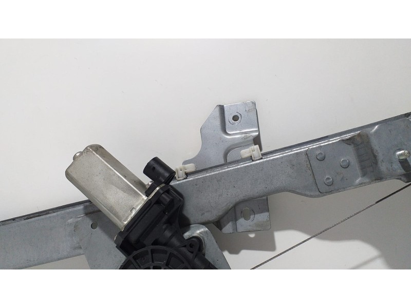 Recambio de elevalunas delantero derecho para dacia sandero básico referencia OEM IAM 9030256 67486 