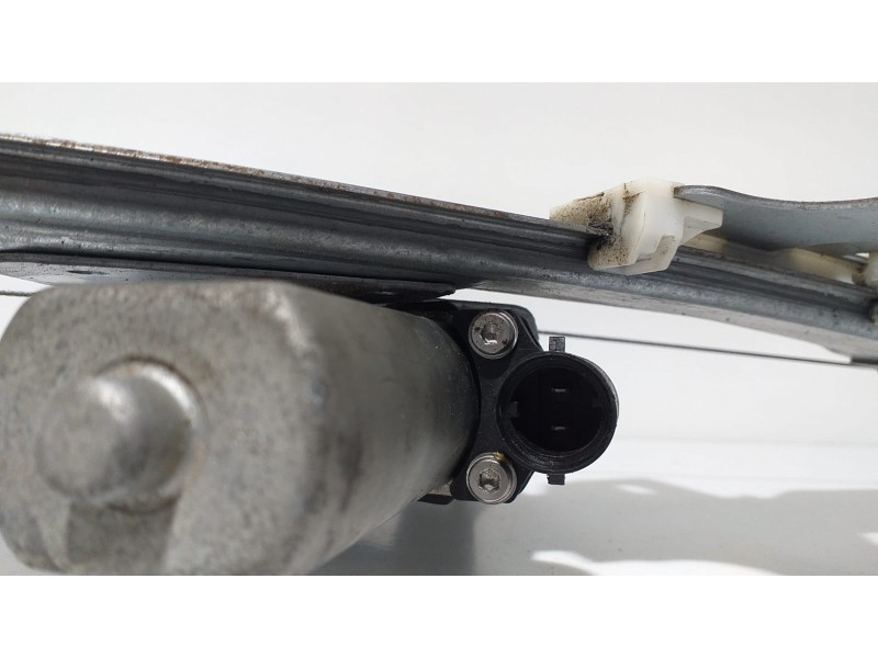 Recambio de elevalunas delantero derecho para dacia sandero básico referencia OEM IAM 9030256 67486 