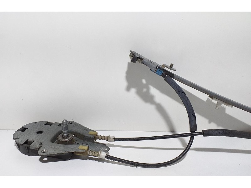 Recambio de elevalunas trasero izquierdo para peugeot 806 port aventura referencia OEM IAM 111417 67487 