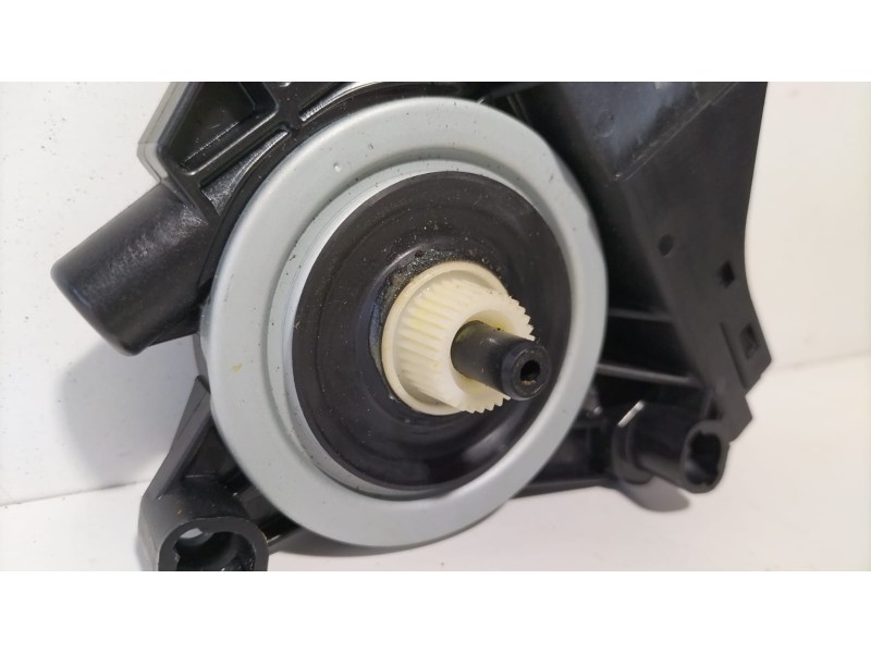 Recambio de motor elevalunas delantero izquierdo para volvo xc60 2.4 diesel cat referencia OEM IAM 966268102 77049 