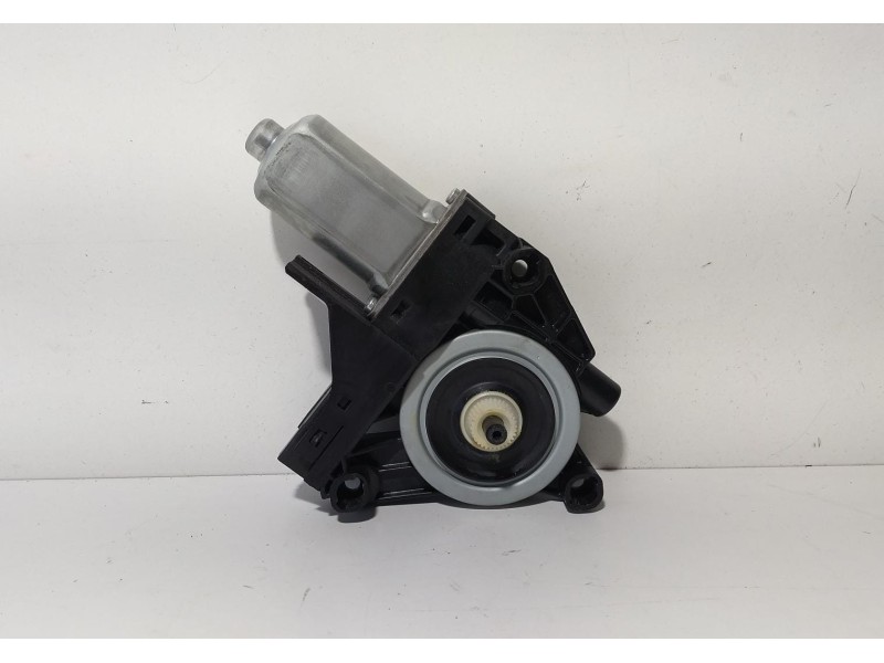Recambio de motor elevalunas delantero derecho para volvo xc60 2.4 diesel cat referencia OEM IAM 966269102 77050 