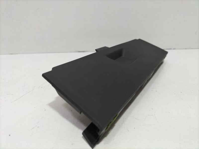 Recambio de molduras delanteras para seat leon (5f1) reference referencia OEM IAM 5F1863487 83787 