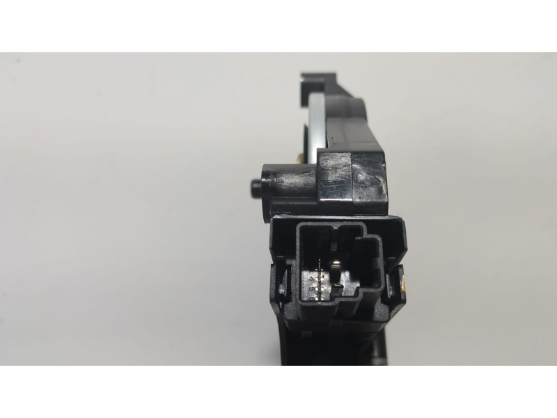 Recambio de motor elevalunas trasero izquierdo para volvo xc60 2.4 diesel cat referencia OEM IAM 966265101 77051 