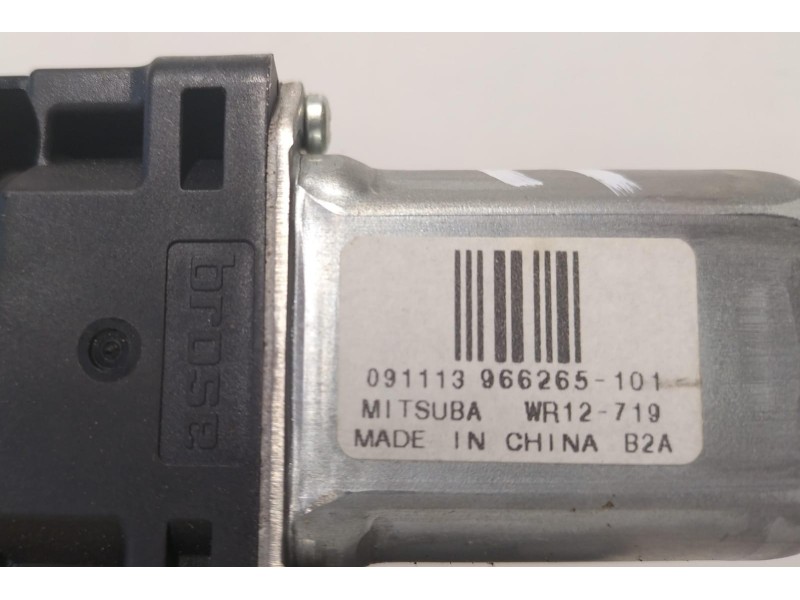 Recambio de motor elevalunas trasero izquierdo para volvo xc60 2.4 diesel cat referencia OEM IAM 966265101 77051 