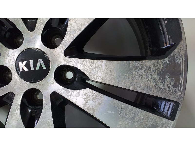 Recambio de llanta para kia sportage concept 4x2 referencia OEM IAM 529103U300 74227 R
