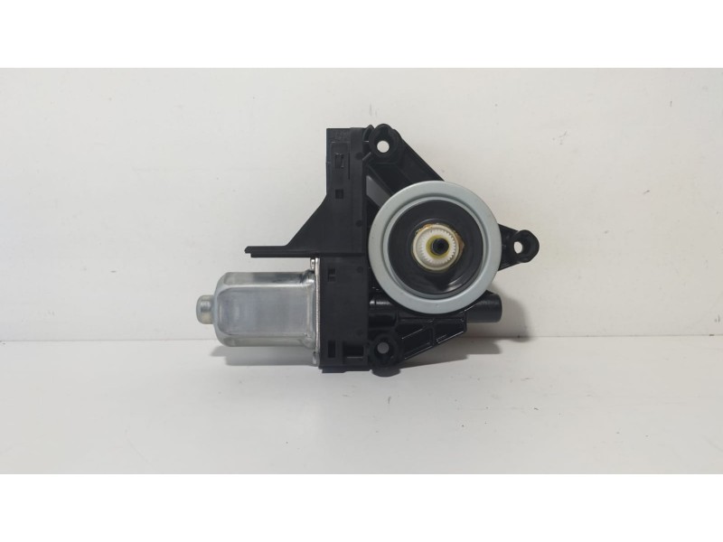 Recambio de motor elevalunas trasero derecho para volvo xc60 2.4 diesel cat referencia OEM IAM 966264101 77052 