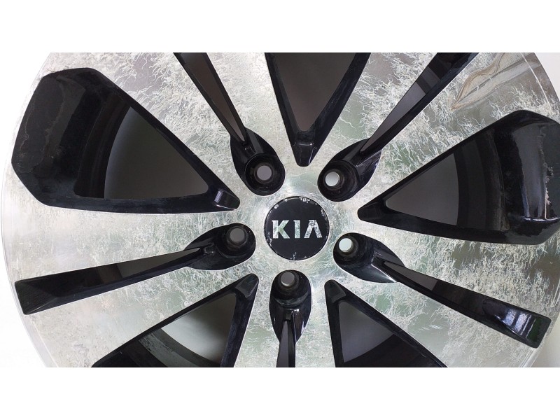 Recambio de llanta para kia sportage concept 4x2 referencia OEM IAM 529103U300 74227 R