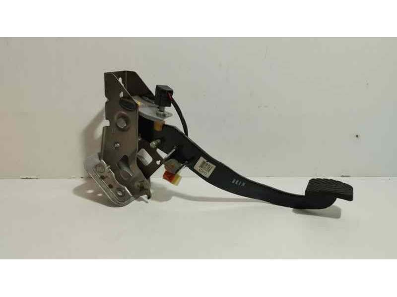 Recambio de pedal embrague para hyundai tucson (jm) 2.0 crdi style referencia OEM IAM D4EA 81624 