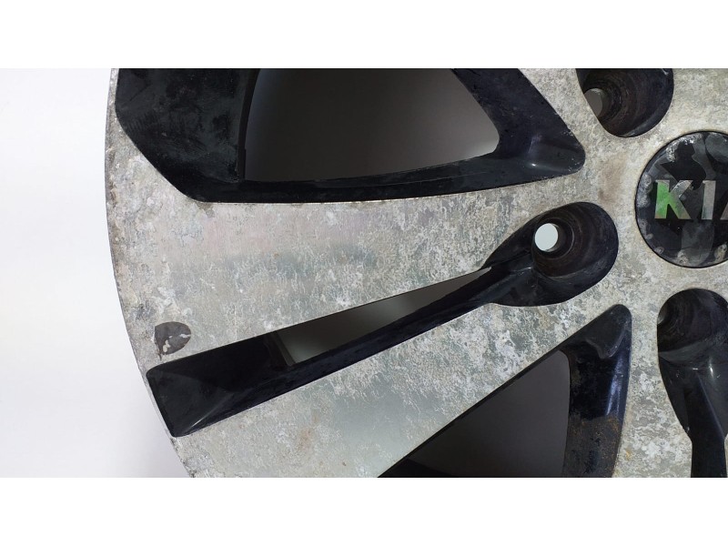 Recambio de llanta para kia sportage concept 4x2 referencia OEM IAM 529103U350 74228 R