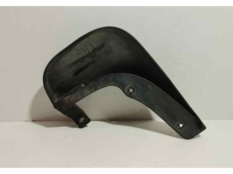Recambio de faldon delantero para hyundai tucson (jm) 2.0 crdi style referencia OEM IAM 868322E010 81626 