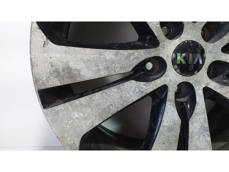 Recambio de llanta para kia sportage concept 4x2 referencia OEM IAM 529103U350 74229 R