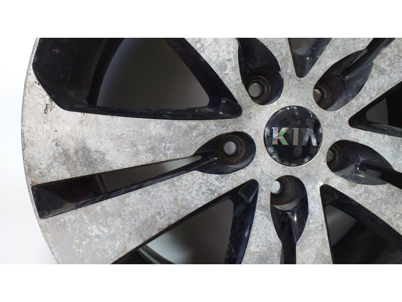 Recambio de llanta para kia sportage concept 4x2 referencia OEM IAM 529103U350 74229 R