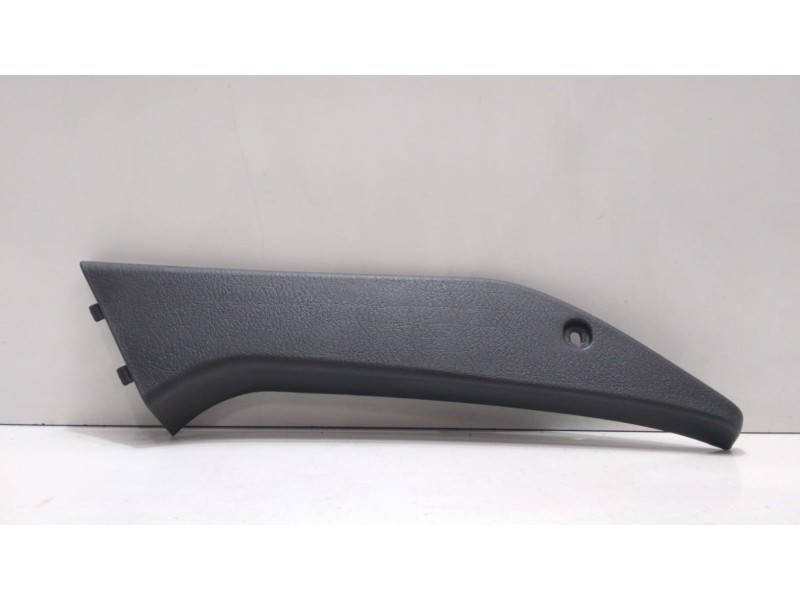 Recambio de molduras delanteras para iveco daily caja cerrada (1999 =>) 35 - c 13 caja cerrada, techo elevado referencia OEM IAM