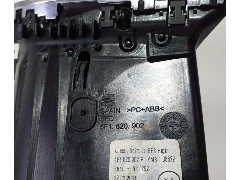 Recambio de rejilla aireadora para seat leon sc (5f5) emoción referencia OEM IAM 5F1820902 74309 R