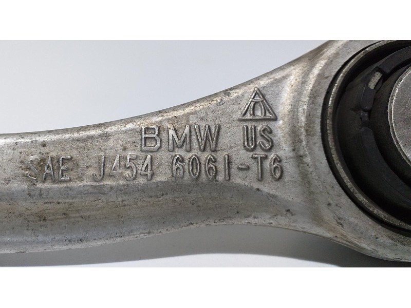 Recambio de brazo suspension superior trasero izquierdo para bmw x5 (e70) 3.0d referencia OEM IAM J4546061T6 60560 