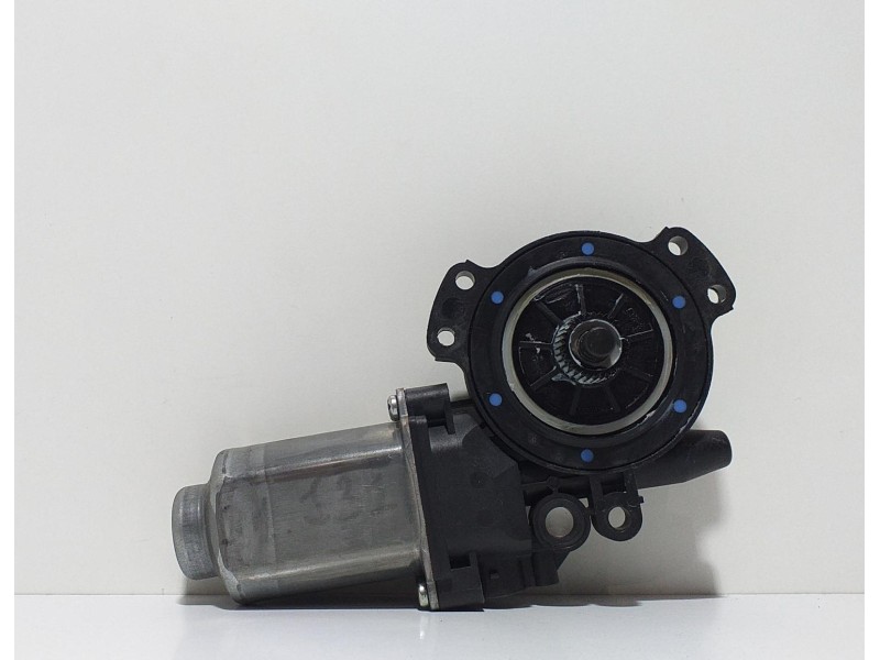 Recambio de motor elevalunas trasero izquierdo para hyundai santa fe (bm) 2.2 crdi comfort 4x4 referencia OEM IAM 0909CM 56994 