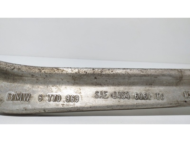 Recambio de brazo suspension superior trasero izquierdo para bmw x5 (e70) 3.0d referencia OEM IAM 6770969 60561 