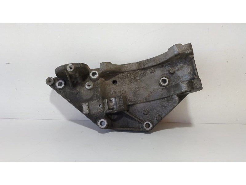 Recambio de soporte alternador para citroën jumpy 2.0 hdi cat (rhk / dw10uted4) referencia OEM IAM 9682367380 77087 R