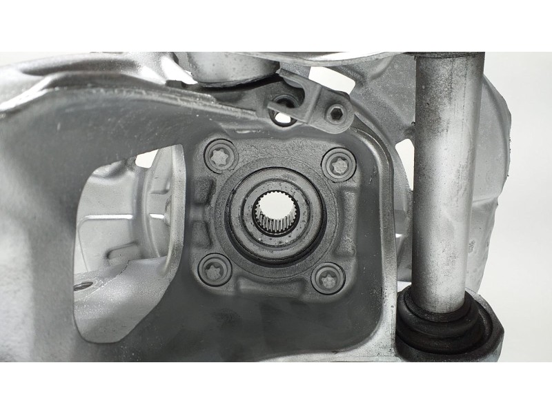 Recambio de mangueta trasera izquierda para bmw x5 (e70) 3.0d referencia OEM IAM 6770983 60579 