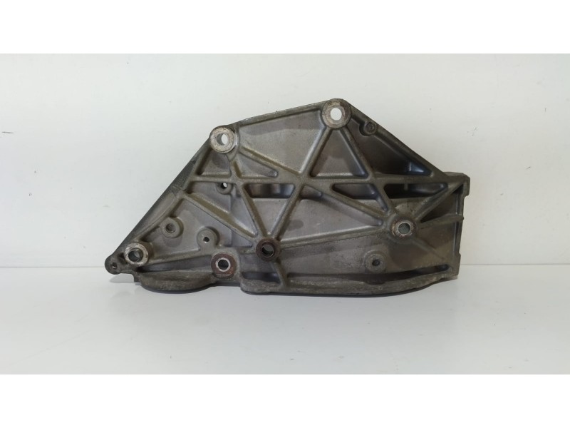 Recambio de soporte alternador para citroën jumpy 2.0 hdi cat (rhk / dw10uted4) referencia OEM IAM 9682367380 77087 R