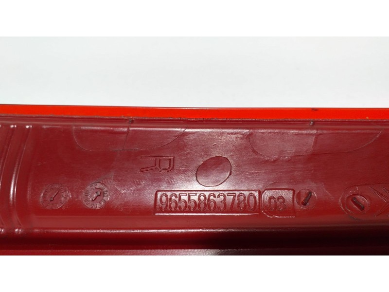 Recambio de catadioptrico trasero derecho para citroën c4 berlina exclusive referencia OEM IAM 9655863780 67566 