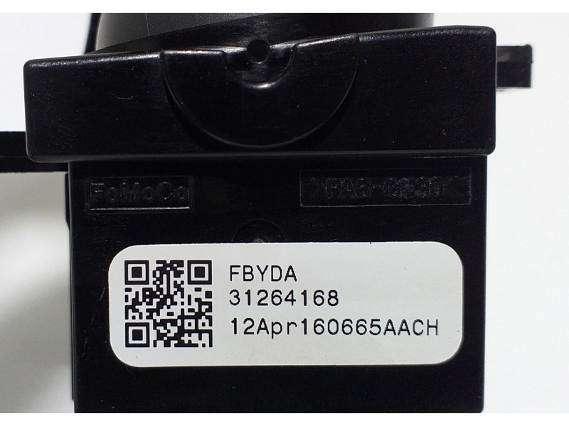 Recambio de mando limpia para volvo xc60 r-design 2wd referencia OEM IAM 31264168 57019 