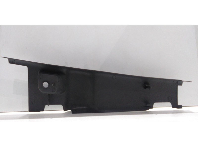 Recambio de molduras delanteras para iveco daily caja cerrada (1999 =>) 35 - c 13 caja cerrada, techo elevado referencia OEM IAM