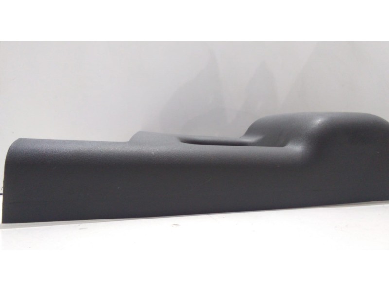 Recambio de molduras delanteras para iveco daily caja cerrada (1999 =>) 35 - c 13 caja cerrada, techo elevado referencia OEM IAM