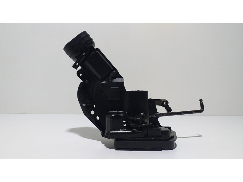 Recambio de cerradura puerta trasera izquierda para suzuki grand vitara 5 puertas sq (ft) 2.0 td referencia OEM IAM 8230265D1100