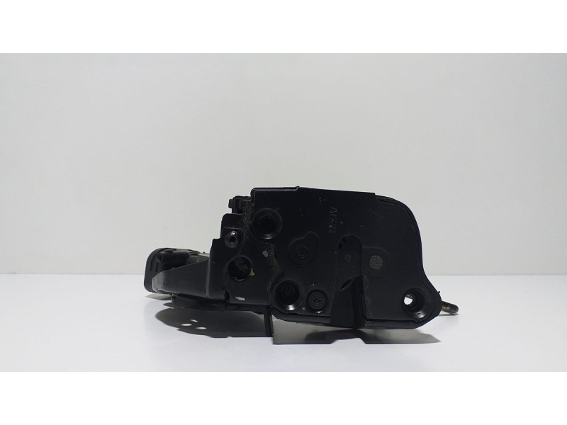 Recambio de cerradura puerta trasera izquierda para suzuki grand vitara 5 puertas sq (ft) 2.0 td referencia OEM IAM 8230265D1100