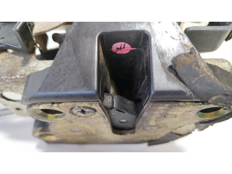 Recambio de cerradura puerta trasera derecha para toyota land cruiser (j10) 4.2 24v turbodiesel cat referencia OEM IAM HDJ100 77