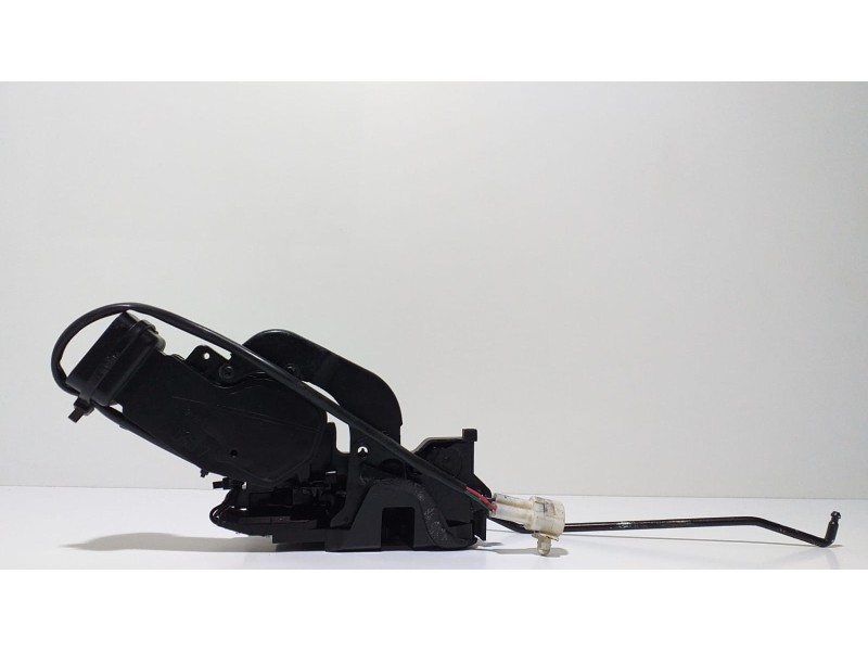 Recambio de cerradura puerta delantera derecha para suzuki grand vitara 5 puertas sq (ft) 2.0 td referencia OEM IAM 8220165D1100 Recambio de cerradura puerta delantera derecha para suzuki grand vitara 5 puertas sq (ft) 2.0 td referencia OEM IAM 8220165D1100