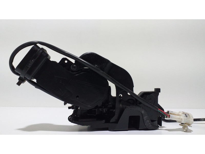 Recambio de cerradura puerta delantera derecha para suzuki grand vitara 5 puertas sq (ft) 2.0 td referencia OEM IAM 8220165D1100 Recambio de cerradura puerta delantera derecha para suzuki grand vitara 5 puertas sq (ft) 2.0 td referencia OEM IAM 8220165D1100