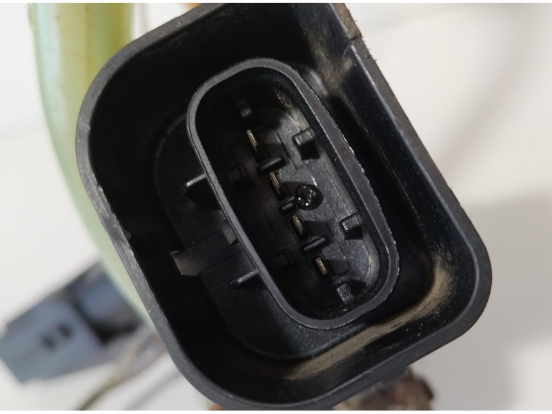 Recambio de cerradura puerta trasera derecha para toyota land cruiser (j10) 4.2 24v turbodiesel cat referencia OEM IAM HDJ100 77