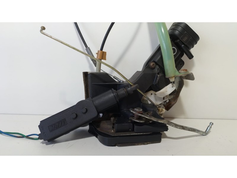 Recambio de cerradura puerta trasera derecha para toyota land cruiser (j10) 4.2 24v turbodiesel cat referencia OEM IAM HDJ100 77