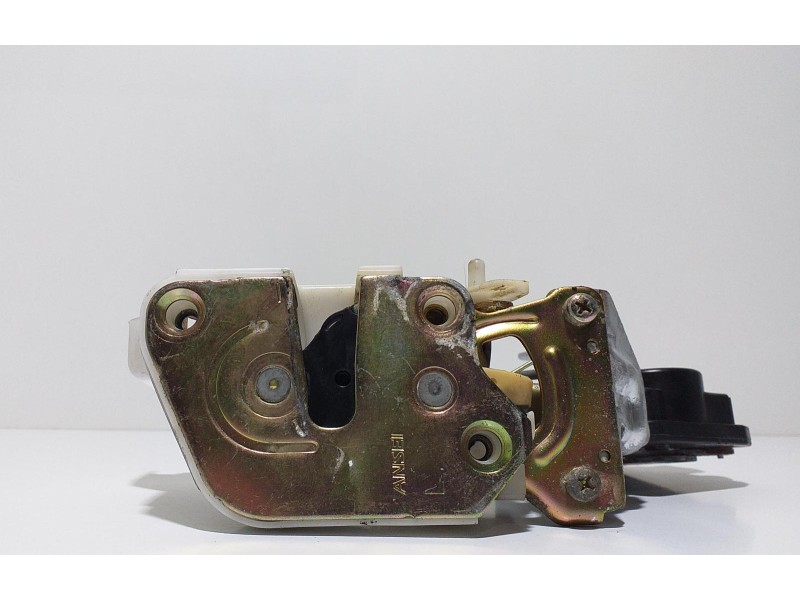Recambio de cerradura puerta trasera izquierda para mitsubishi montero ( v60 / v70 ) di-d avance referencia OEM IAM MR349287 570