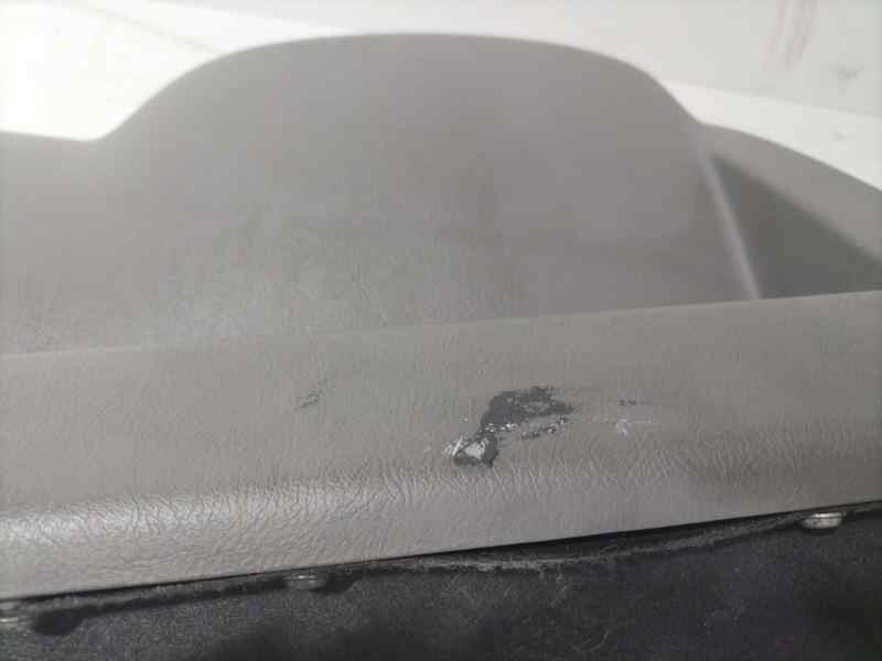 Recambio de molduras delanteras para hyundai tucson (jm) 2.0 crdi style referencia OEM IAM D4EA 81576 