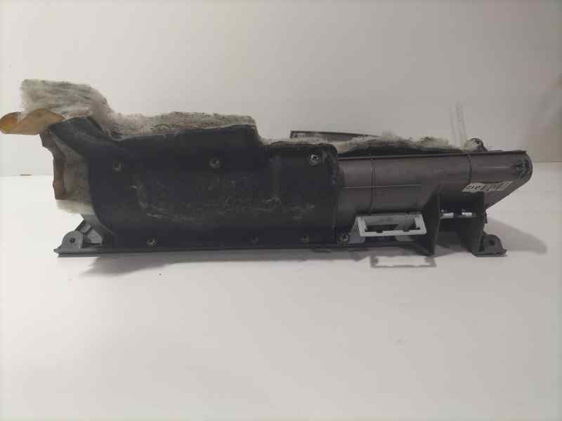 Recambio de molduras delanteras para hyundai tucson (jm) 2.0 crdi style referencia OEM IAM D4EA 81576 