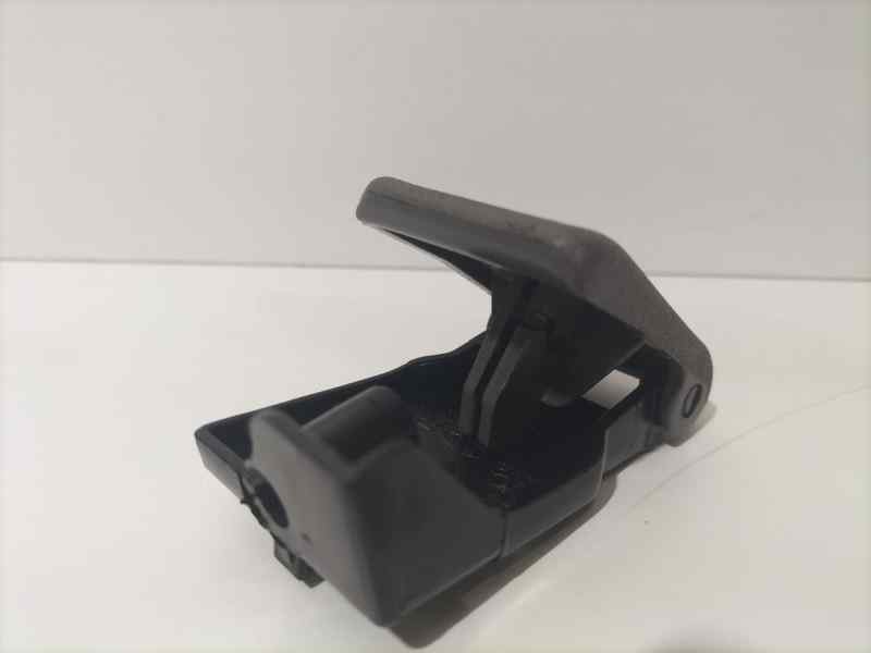 Recambio de cerradura capot para hyundai tucson (jm) 2.0 crdi style referencia OEM IAM 811802E000 81577 