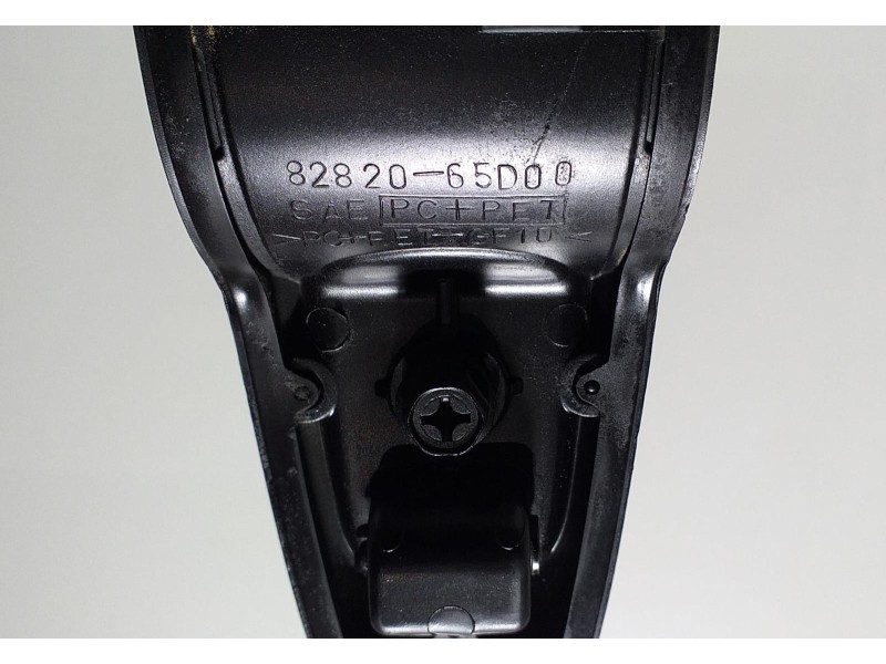 Recambio de maneta exterior delantera izquierda para suzuki grand vitara 5 puertas sq (ft) 2.0 td dlx referencia OEM IAM 8282065 Recambio de maneta exterior delantera izquierda para suzuki grand vitara 5 puertas sq (ft) 2.0 td dlx referencia OEM IAM 8282065