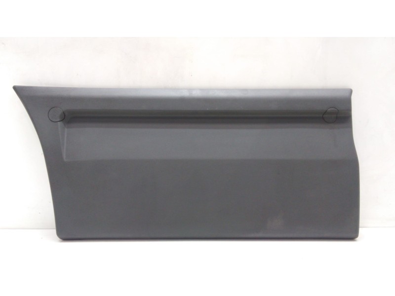 Recambio de molduras delanteras para iveco daily caja cerrada (1999 =>) 35 - c 13 caja cerrada, techo elevado referencia OEM IAM